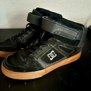 Kids DC Hightop Shoes. Black. Sz 5. Never worn outside.